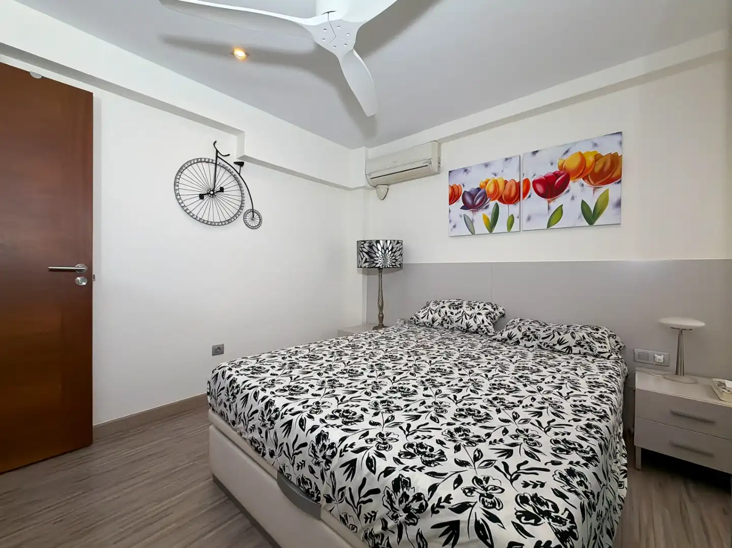 Dormitori de Apartament en venda en El Campello amb Balcó