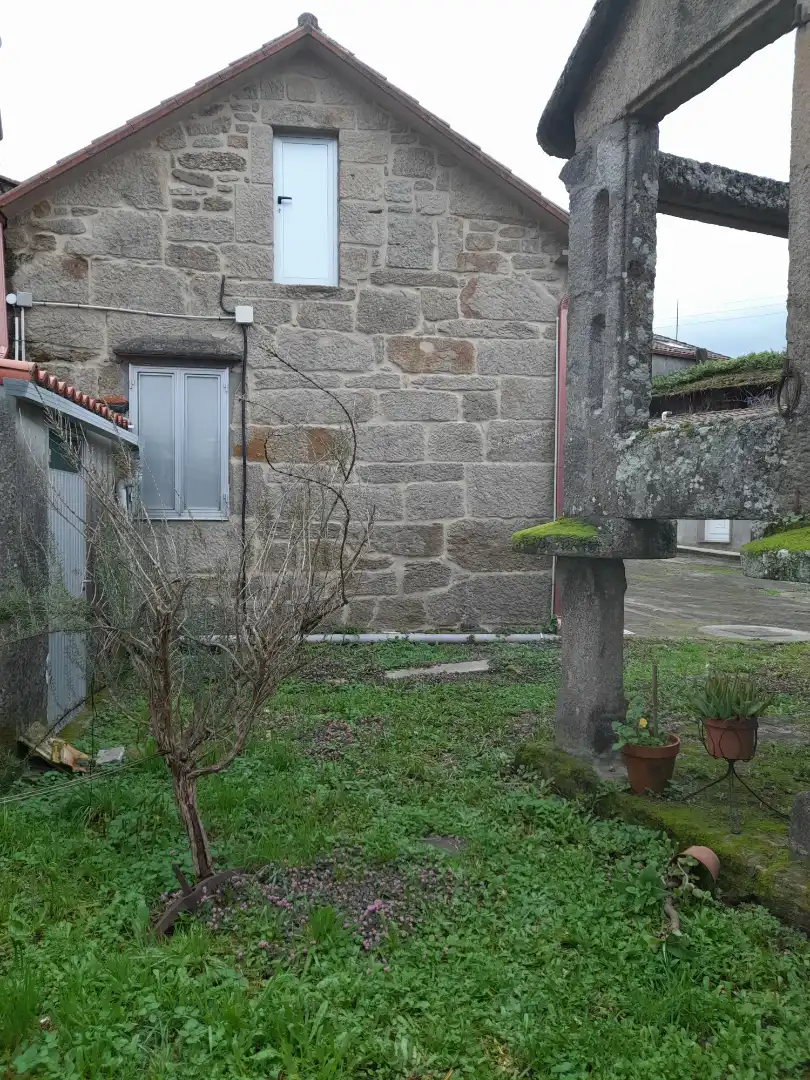 Vista exterior de Casa o xalet en venda en Pontevedra Capital  amb Moblat