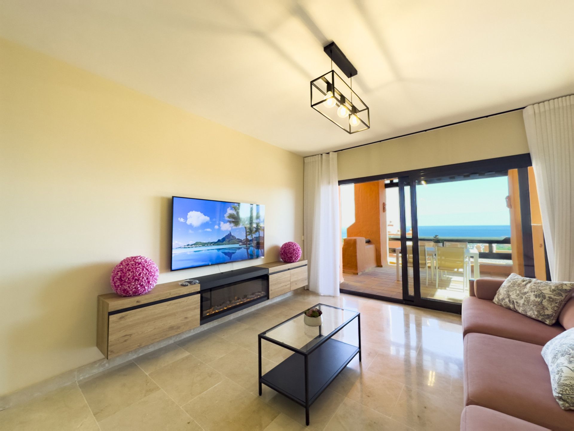 Sala d'estar de Apartament en venda en Manilva amb Aire condicionat, Calefacció i Terrassa