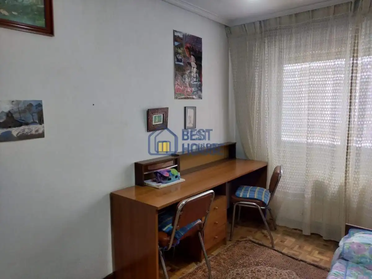 Habitación de Piso de alquiler en León Capital  con Calefacción, Parquet y Amueblado