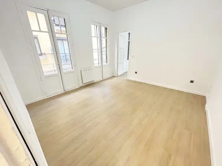 Piso con terraza en alquiler en Calle del Oso