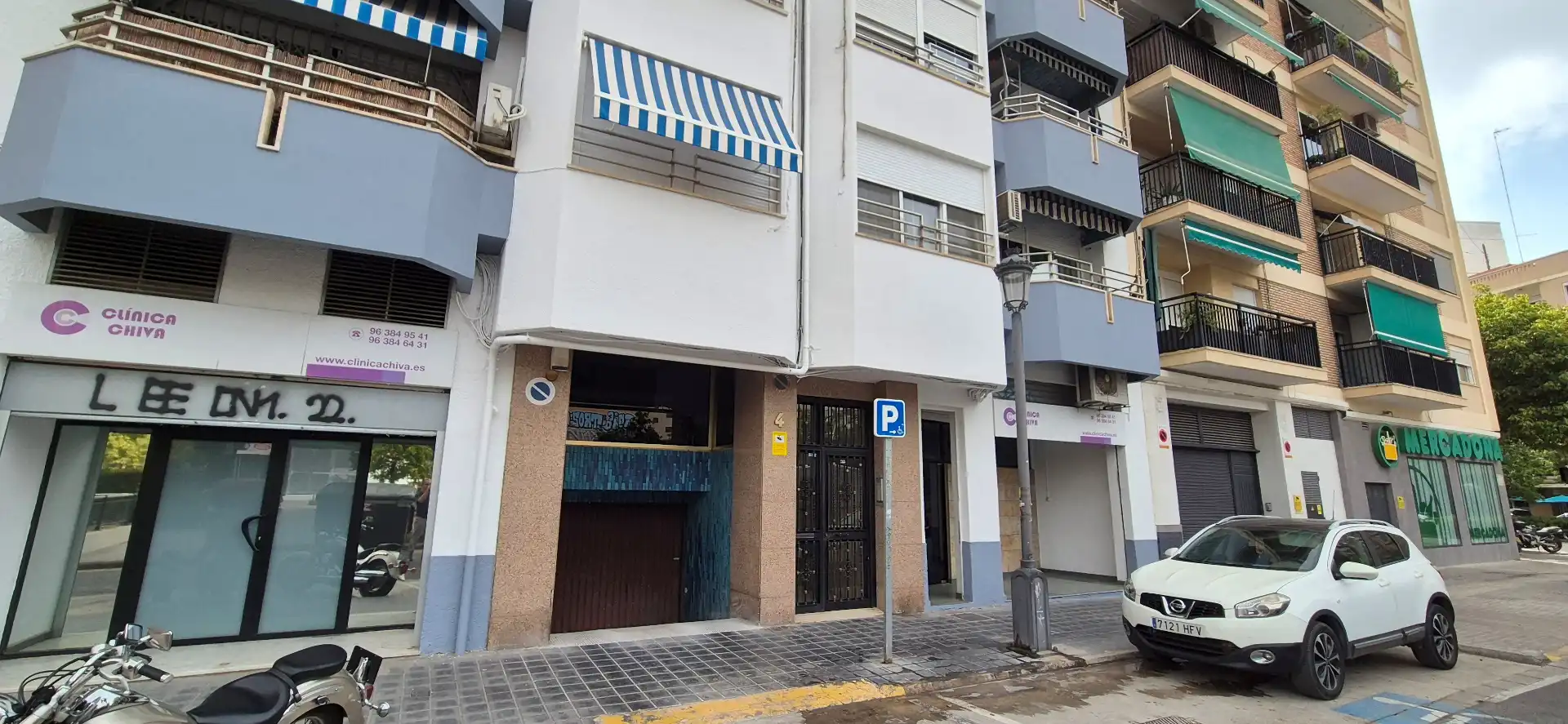 Parking of Commercial properties for rent in Valencia  with Air Conditioner