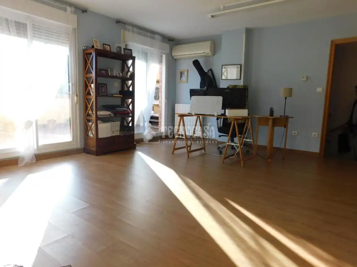 Wohnzimmer von Einfamilien-Reihenhaus zum Verkauf in Villanueva de Gállego