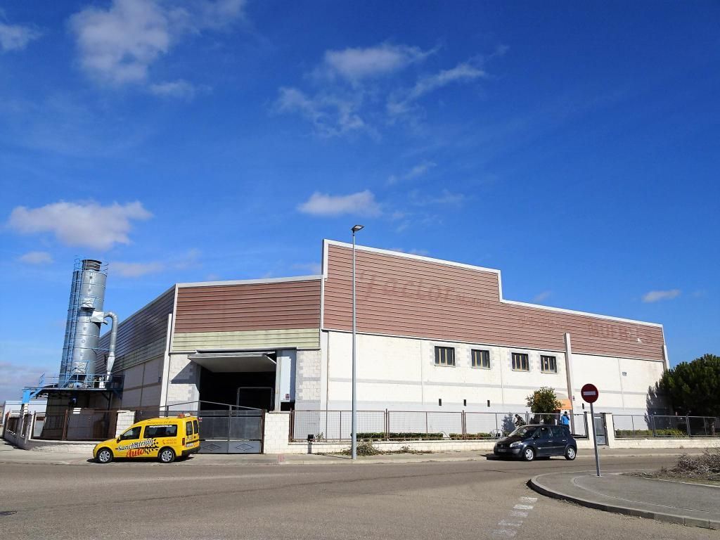 Vista exterior de Nau industrial de lloguer en Medina del Campo
