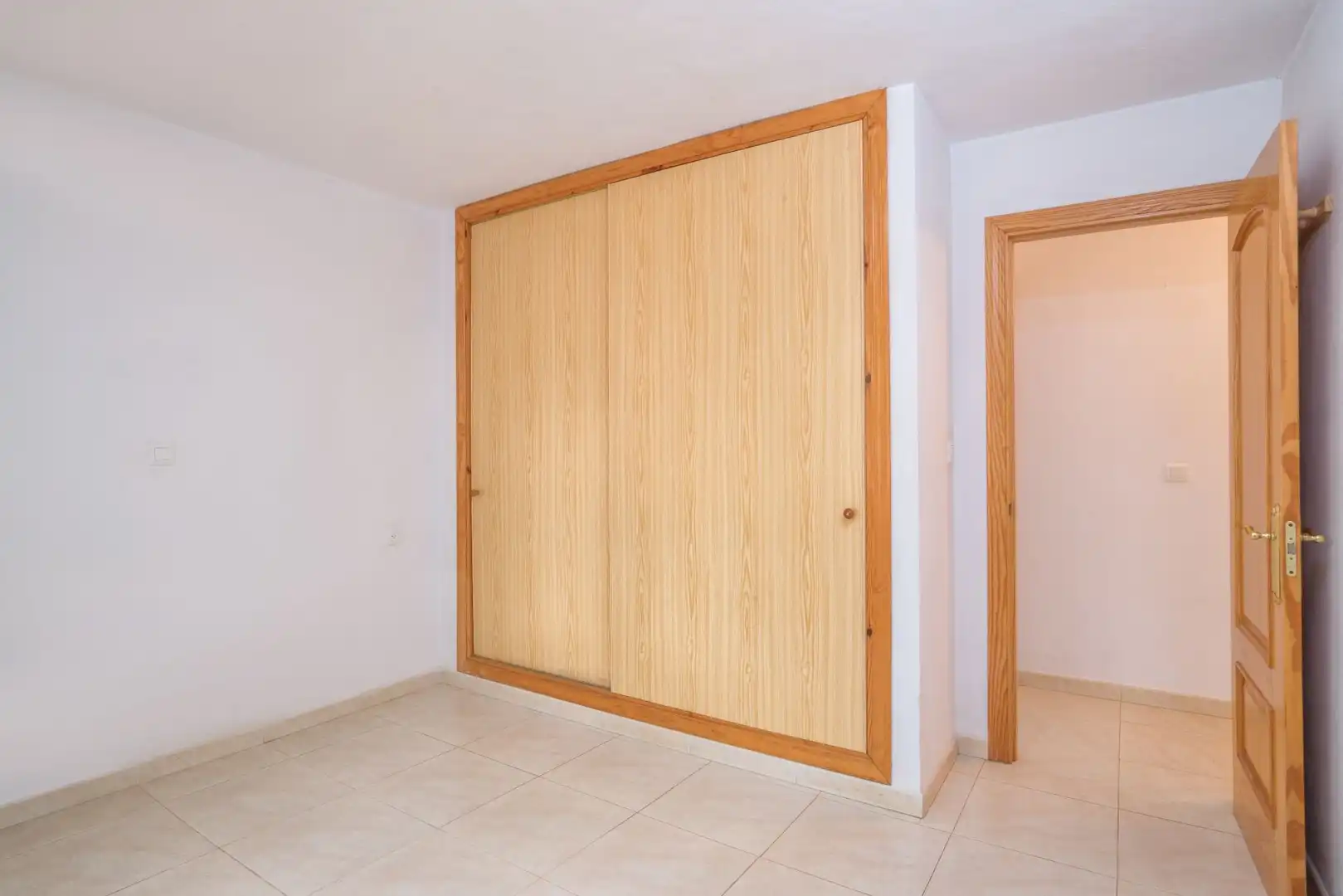 Habitación de Casa o chalet en venta en Alhaurín El Grande con Aire acondicionado, Calefacción y Jardín privado