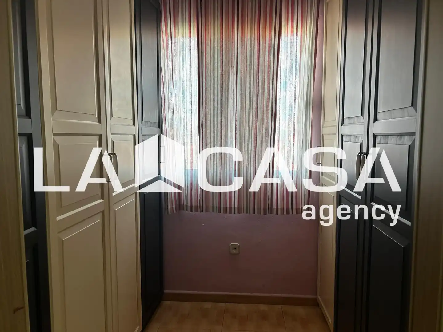 Dormitori de Casa o xalet en venda en Alcalá de Guadaira amb Aire condicionat, Traster i Piscina