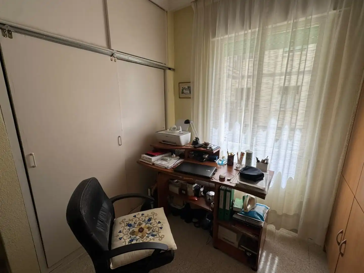 Dormitori de Pis en venda en Sevilla amb Aire condicionat i Balcó