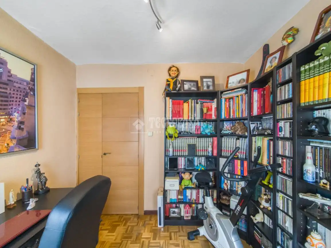 Habitación de Piso en venta en Madrid con Aire acondicionado, Calefacción y Balcón