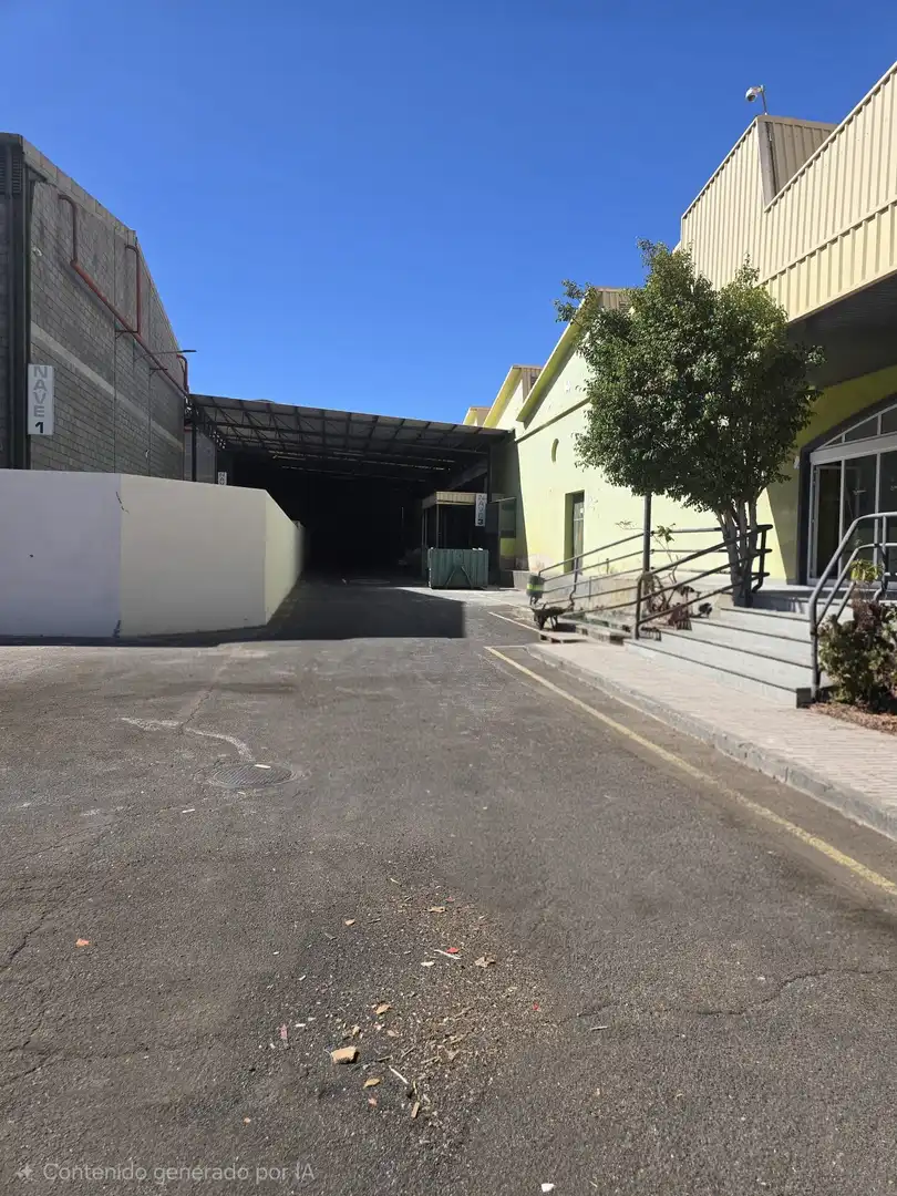 Parkplatz von Fabrikhallen zur Miete in Vega Lagunera
