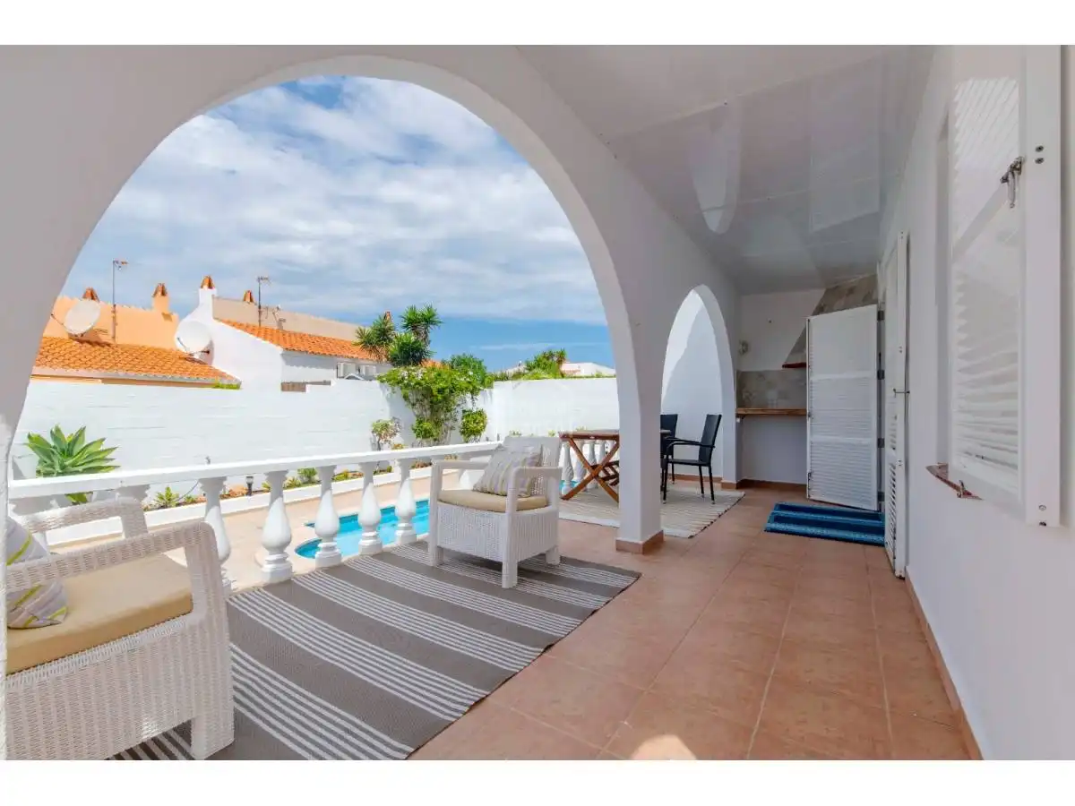 Vista exterior de Casa o xalet en venda en Alaior amb Jardí privat, Terrassa i Piscina
