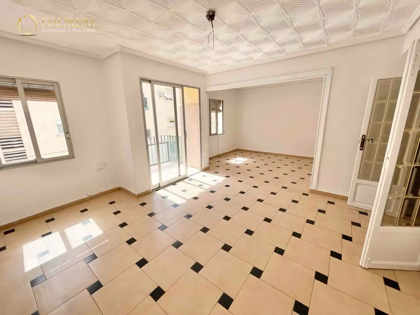 Exterior view of Flat for sale in Valencia  with Terrace and Storage room