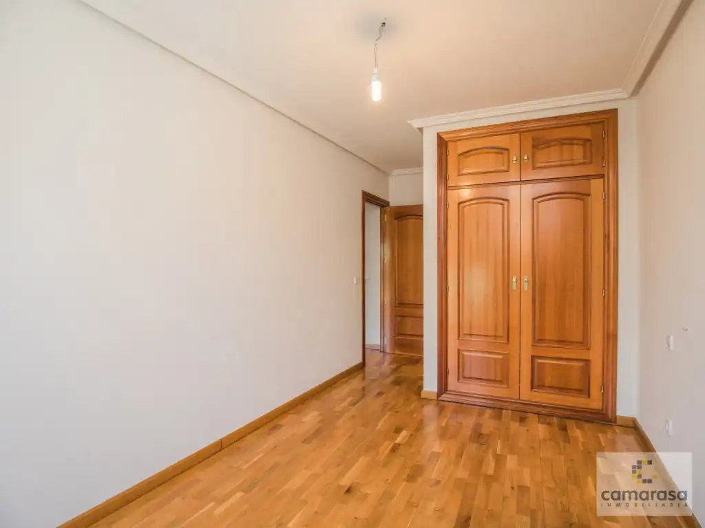 Flat for rent in Paseo Dos De Mayo, 2, Centro