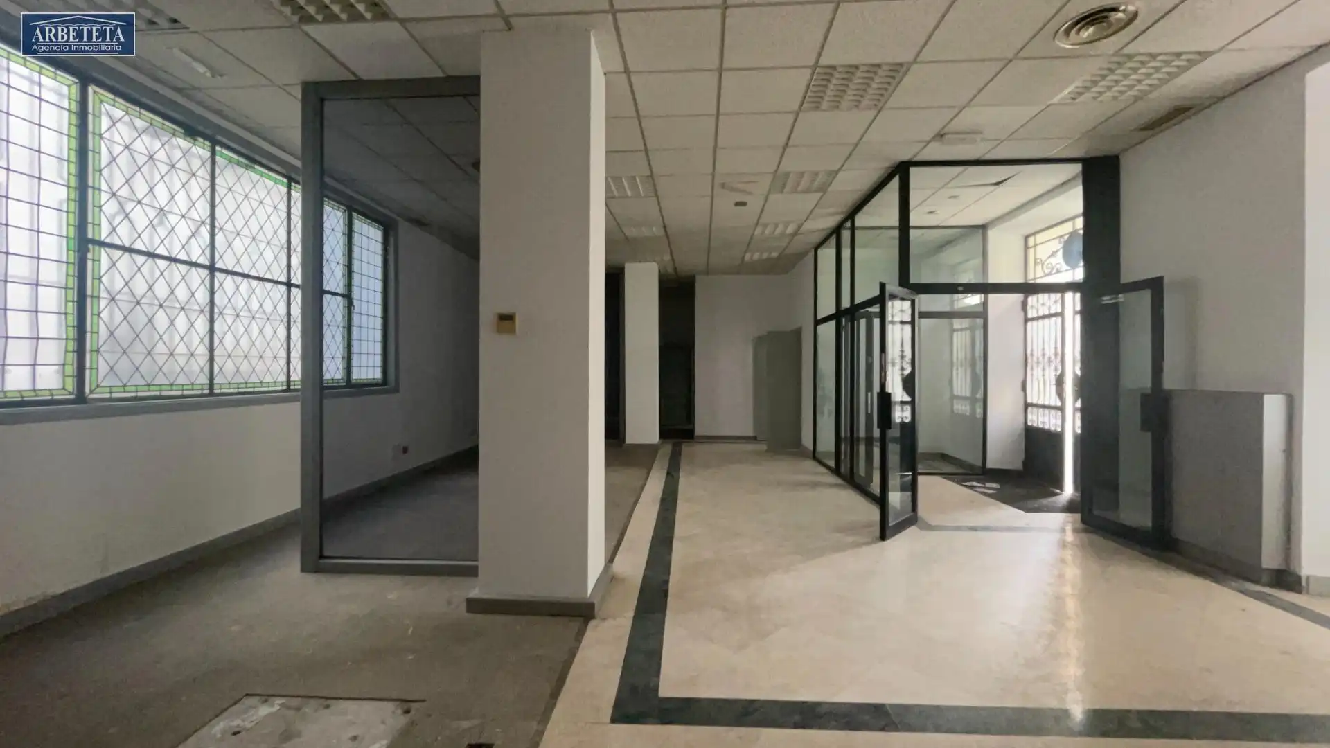 Local comercial de lloguer a Casco Histórico