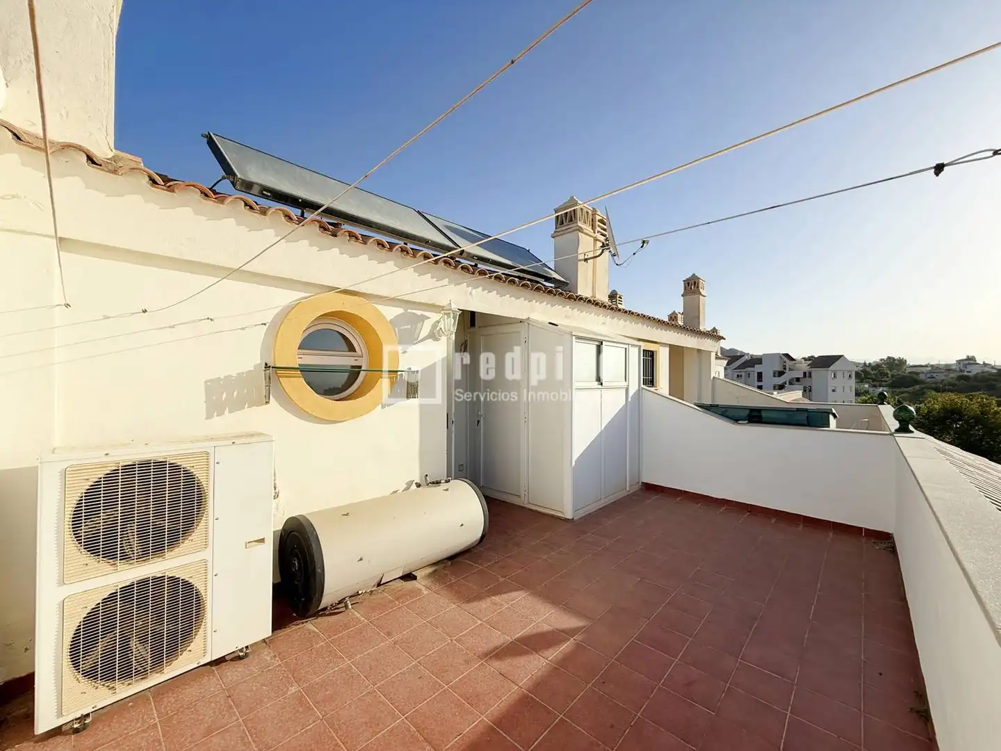 Vista exterior de Casa o chalet en venta en Rincón de la Victoria con Aire acondicionado, Jardín privado y Terraza