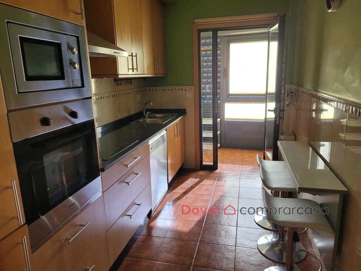 Cocina de Piso de alquiler en O Porriño   con Calefacción y Trastero