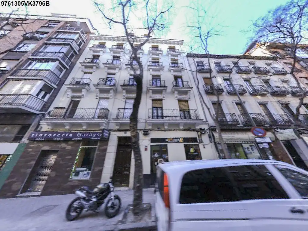 Pis amb terrassa en venda a Calle de Blasco de Garay 21