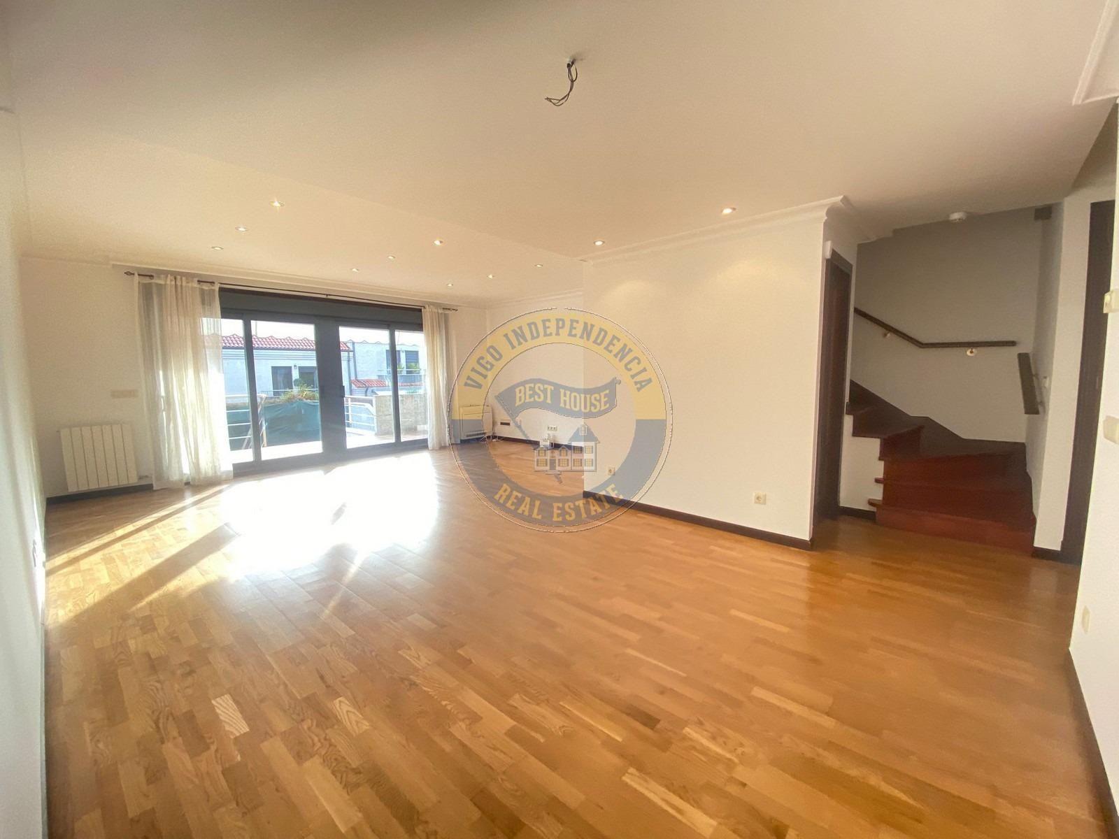 Exterior view of Single-family semi-detached to rent in Vigo   with Heating, Private garden and Parquet flooring