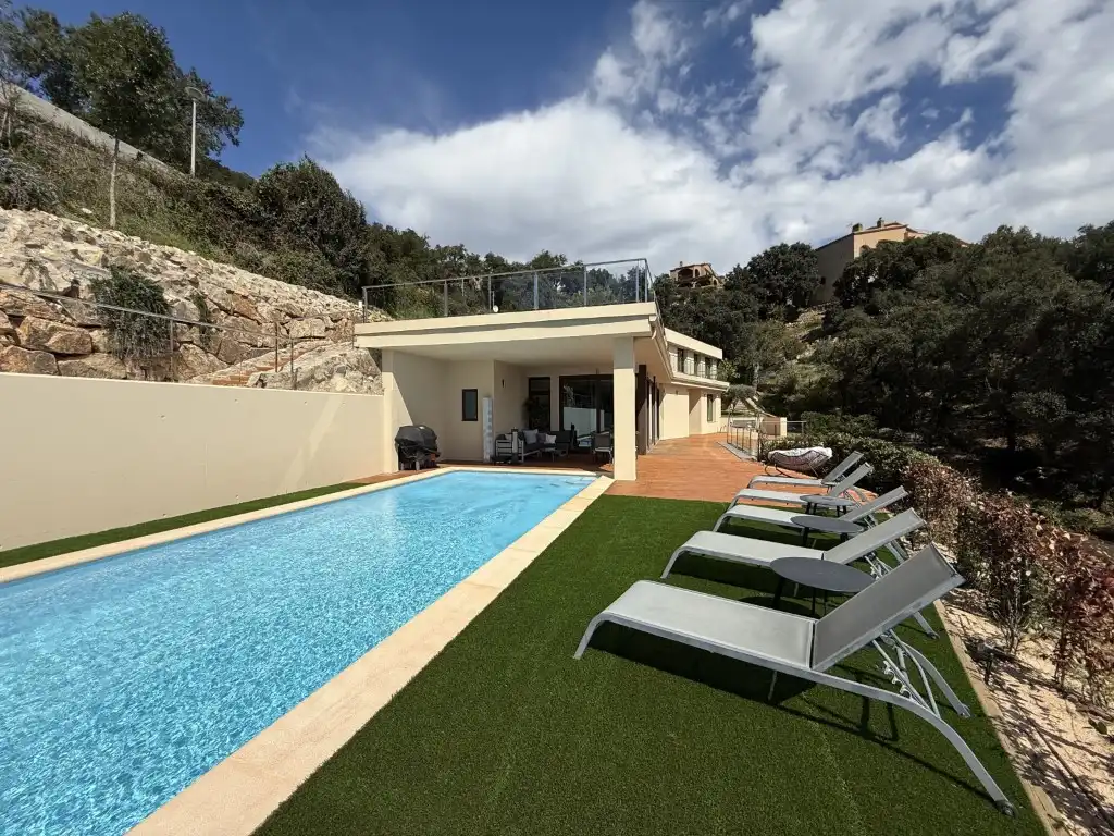 Casa amb piscina en venda a Calle Roca Vila 1021, imagen 9