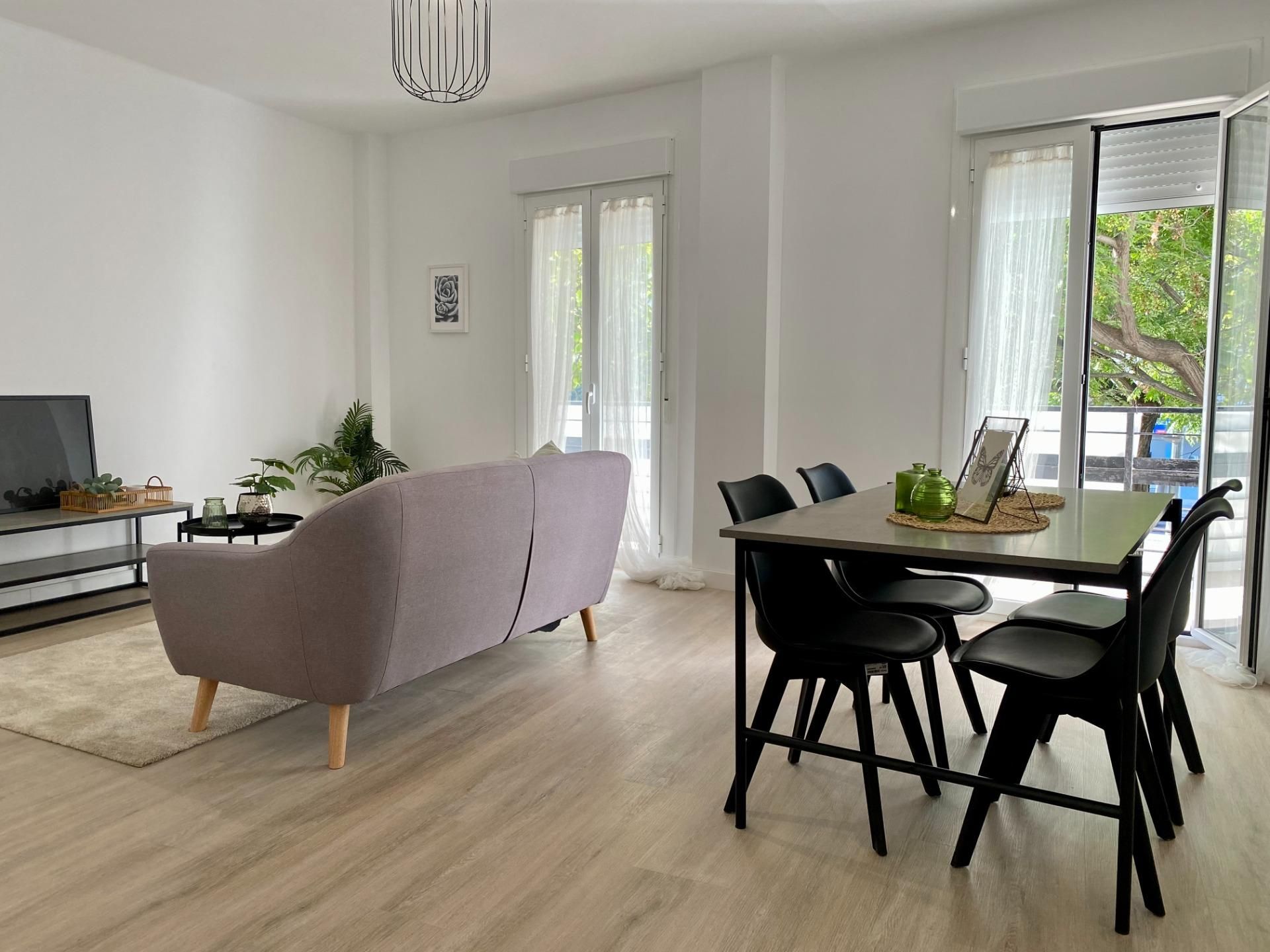 Sala d'estar de Pis en venda en  Sevilla Capital amb Terrassa