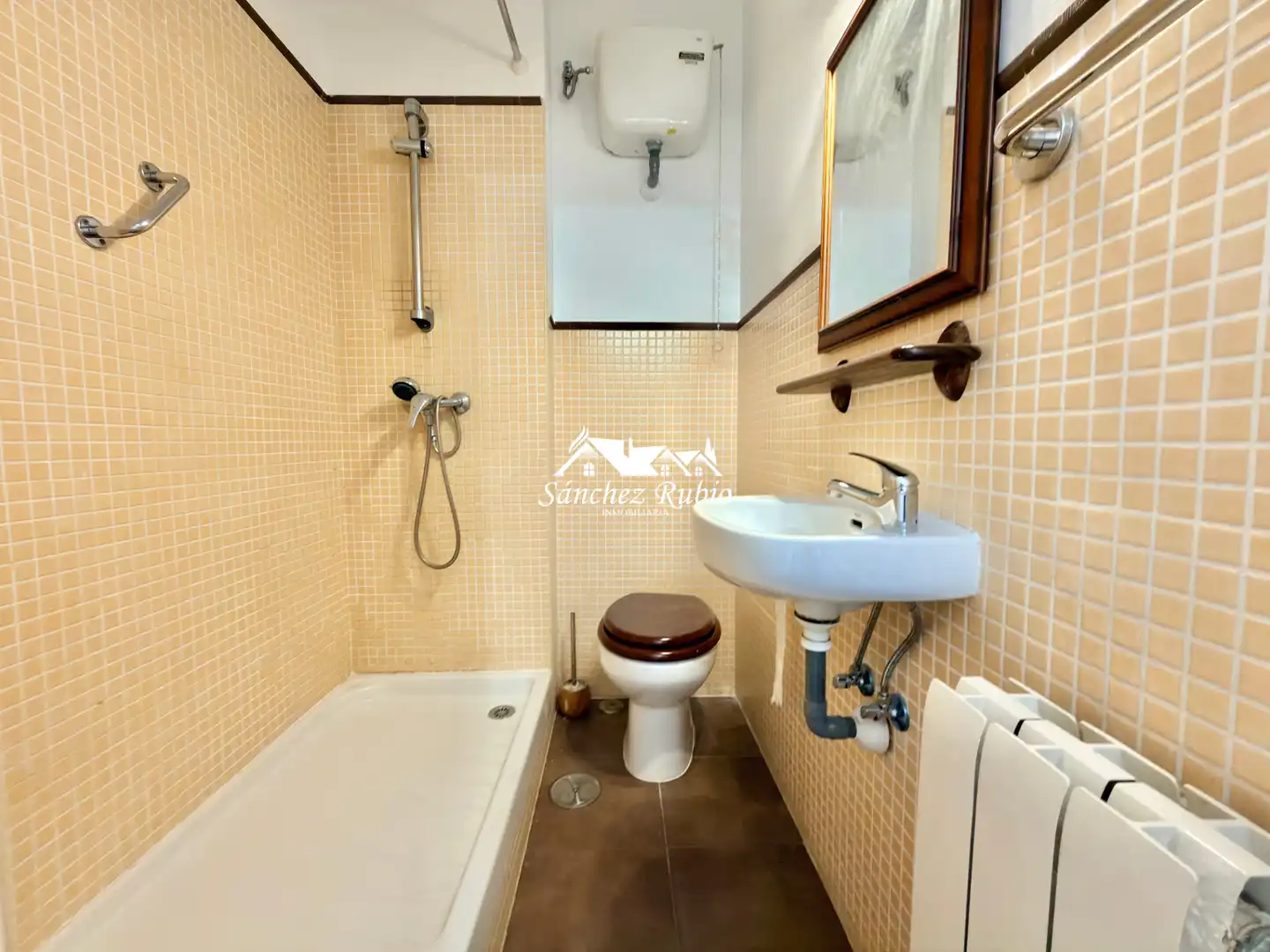 Baño de Piso de alquiler en Torrelodones con Calefacción, Parquet y Terraza