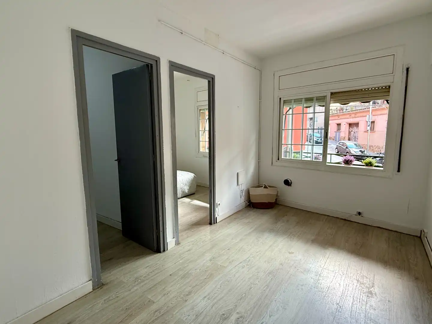 Schlafzimmer von Wohnung zum Verkauf in Barcelona mit Parkett und Alarm