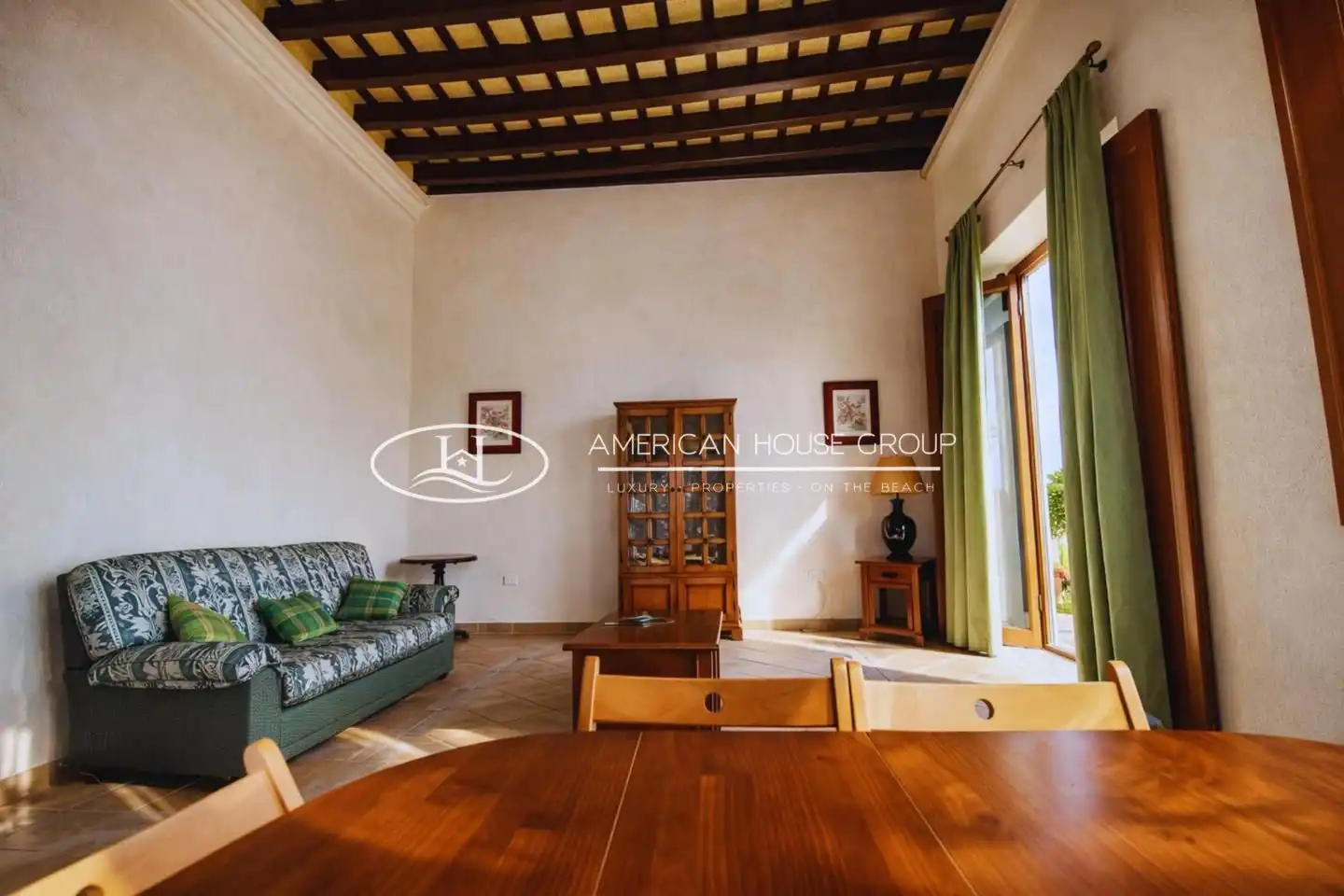 Sala de estar de Edificio en venta en Chiclana de la Frontera