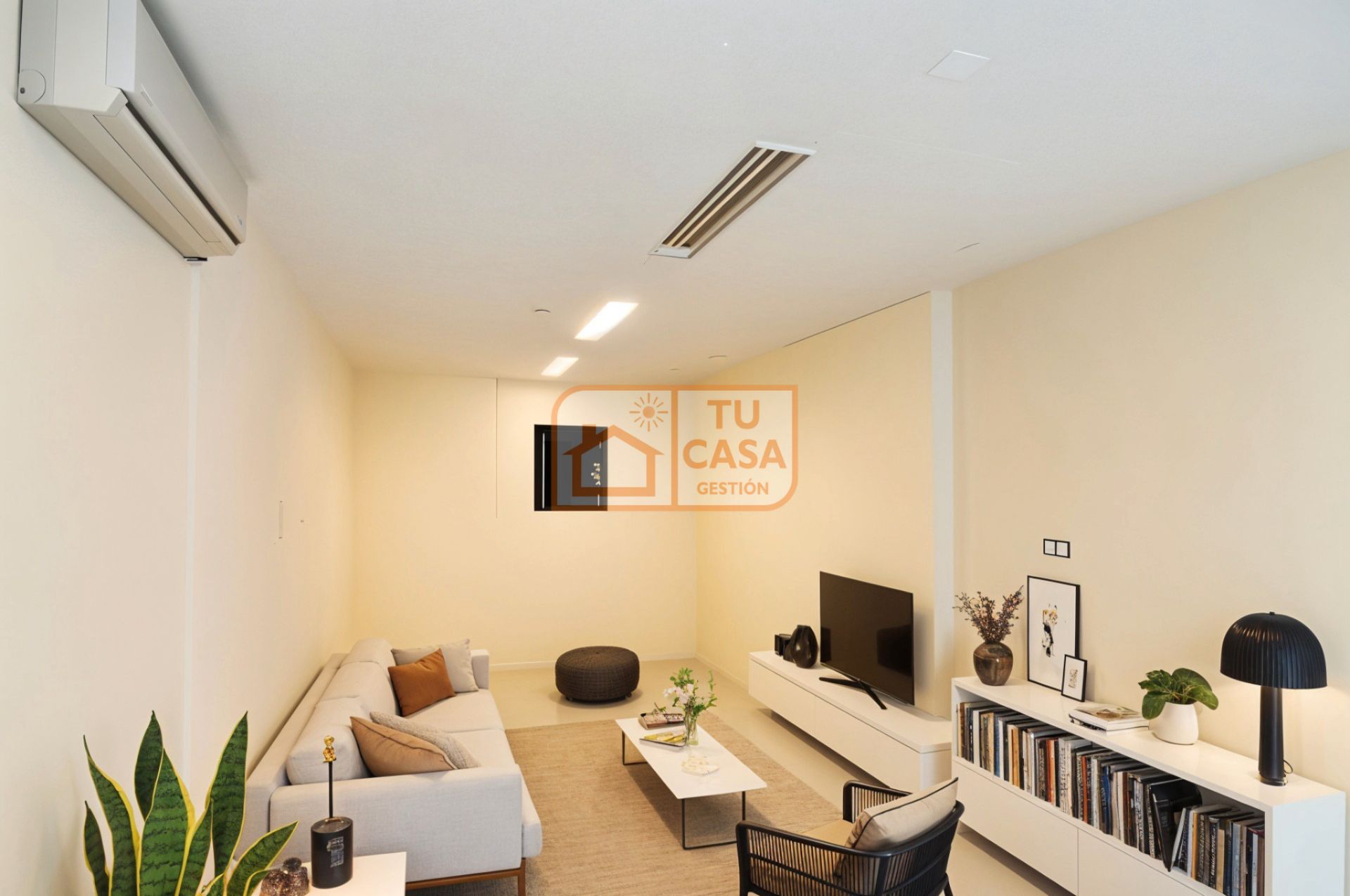 Living room of Apartment for sale in Cáceres Capital  with Air Conditioner, Heating and Furnished