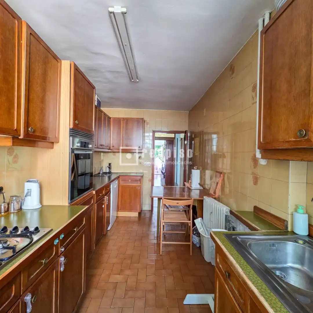 Cocina de Piso en venta en Madrid con Aire acondicionado, Calefacción y Jardín privado