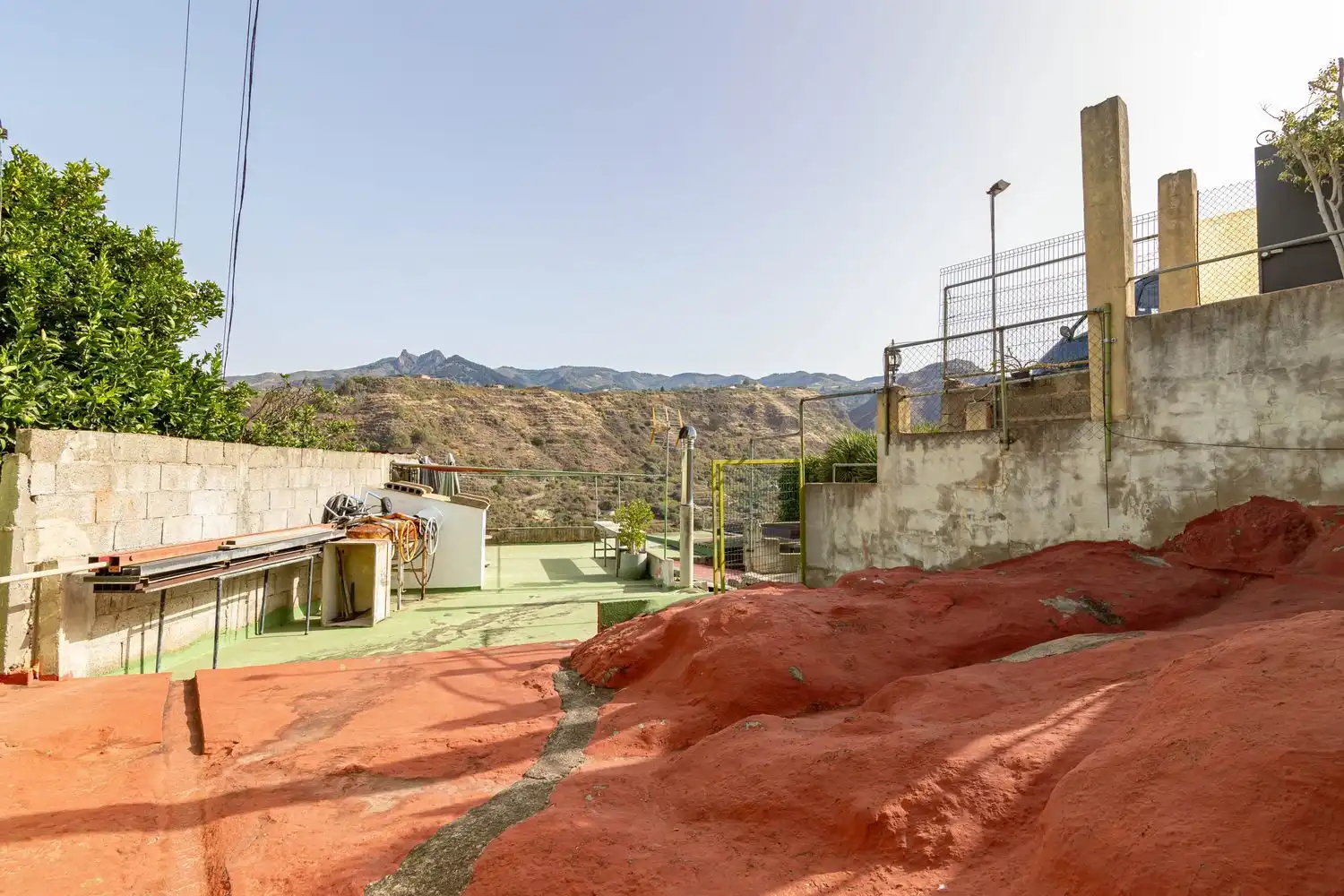 Vista exterior de Casa o xalet en venda en Vega de San Mateo amb Jardí privat, Traster i Balcó