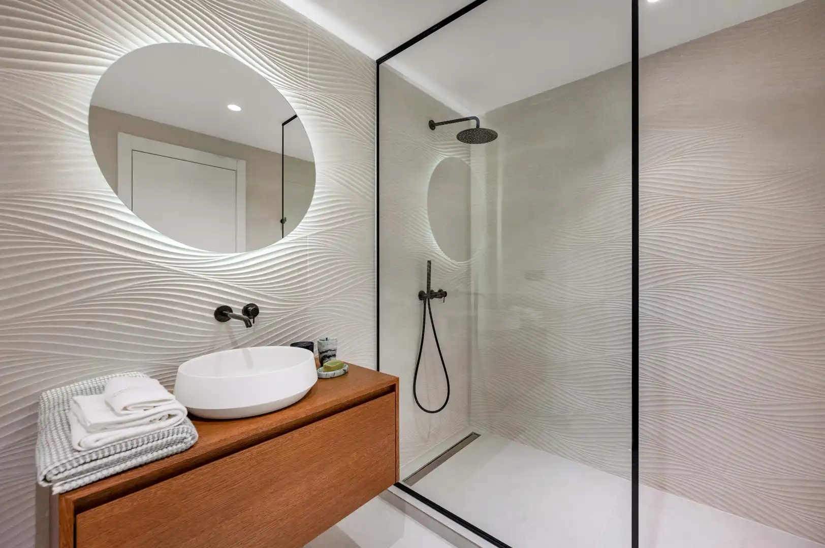 Bany de Apartament en venda en Marbella amb Aire condicionat, Terrassa i Piscina