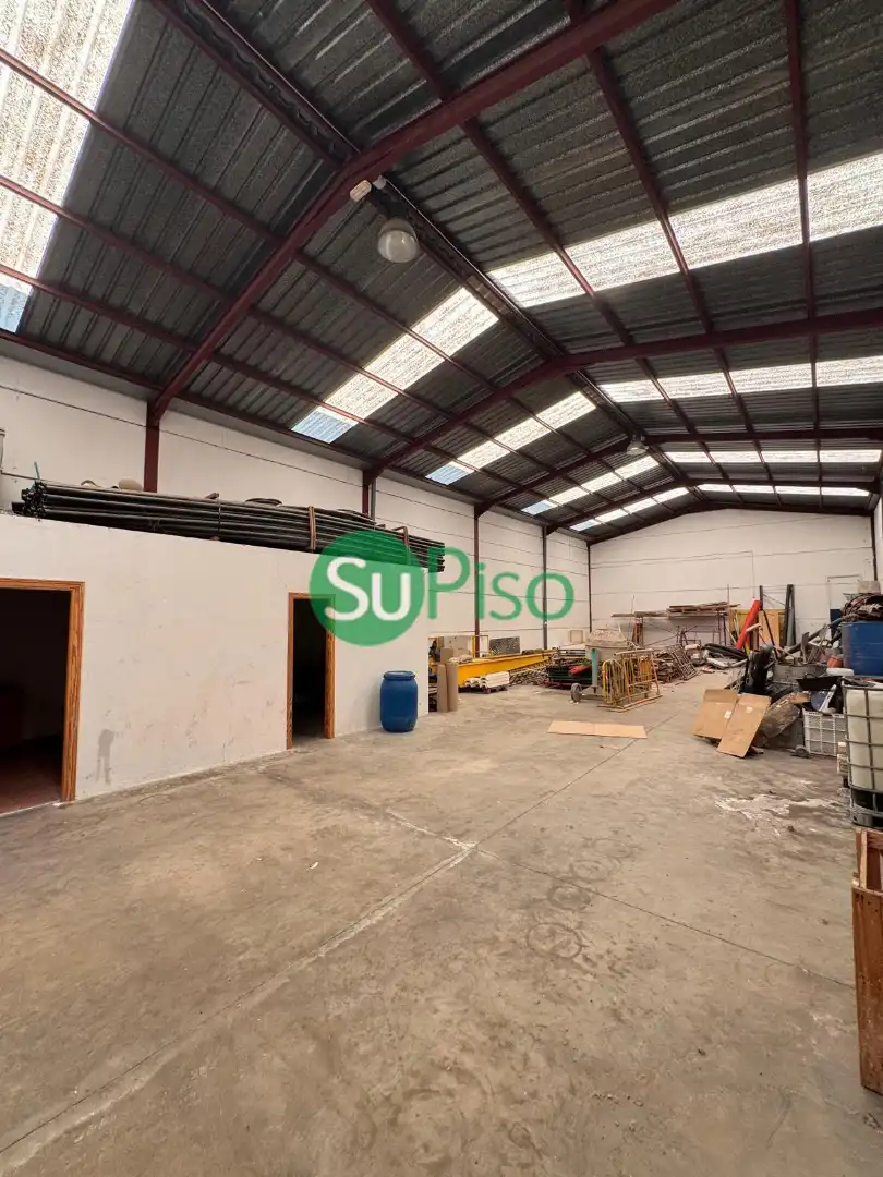 Nau industrial en venda en Yeles