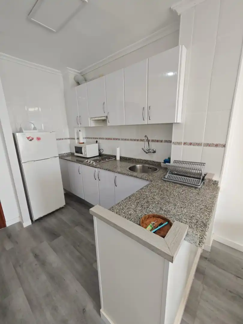 Cuina de Apartament de lloguer en Alicante / Alacant amb Aire condicionat, Calefacció i Terrassa