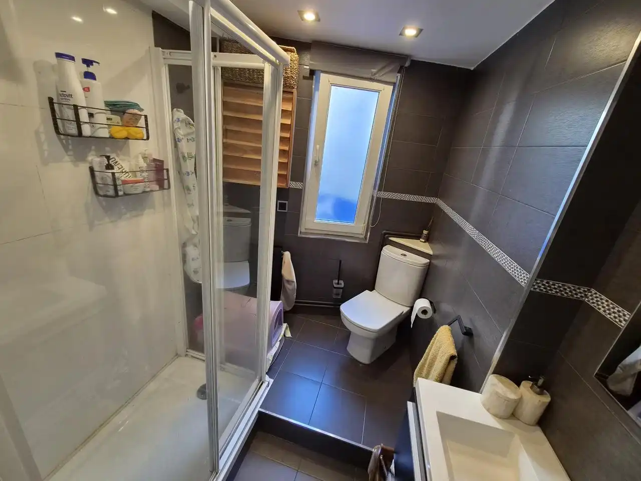 Baño de Piso en venta en Santander con Calefacción