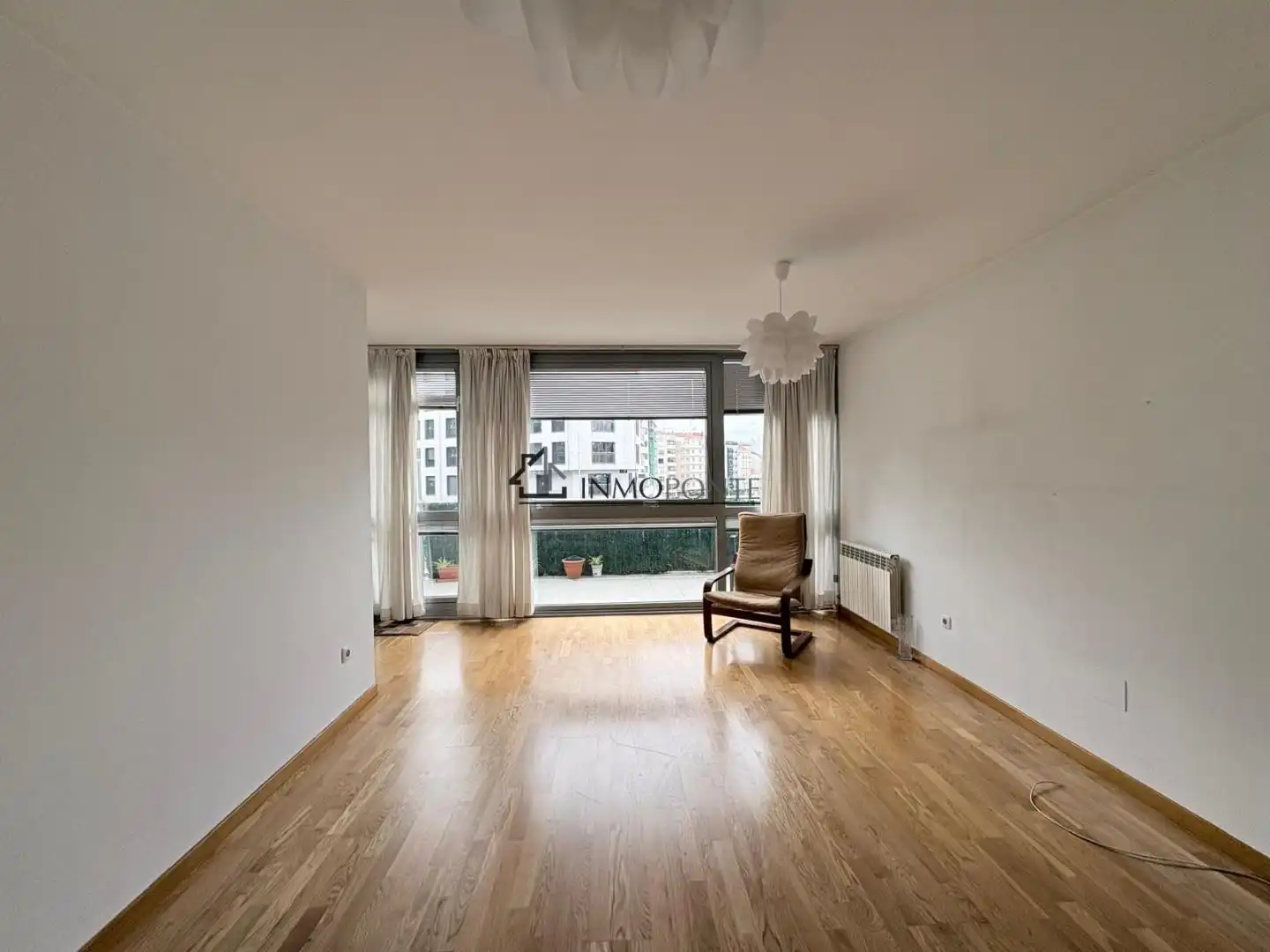 Sala de estar de Piso de alquiler en Pontevedra Capital  con Calefacción, Terraza y Trastero