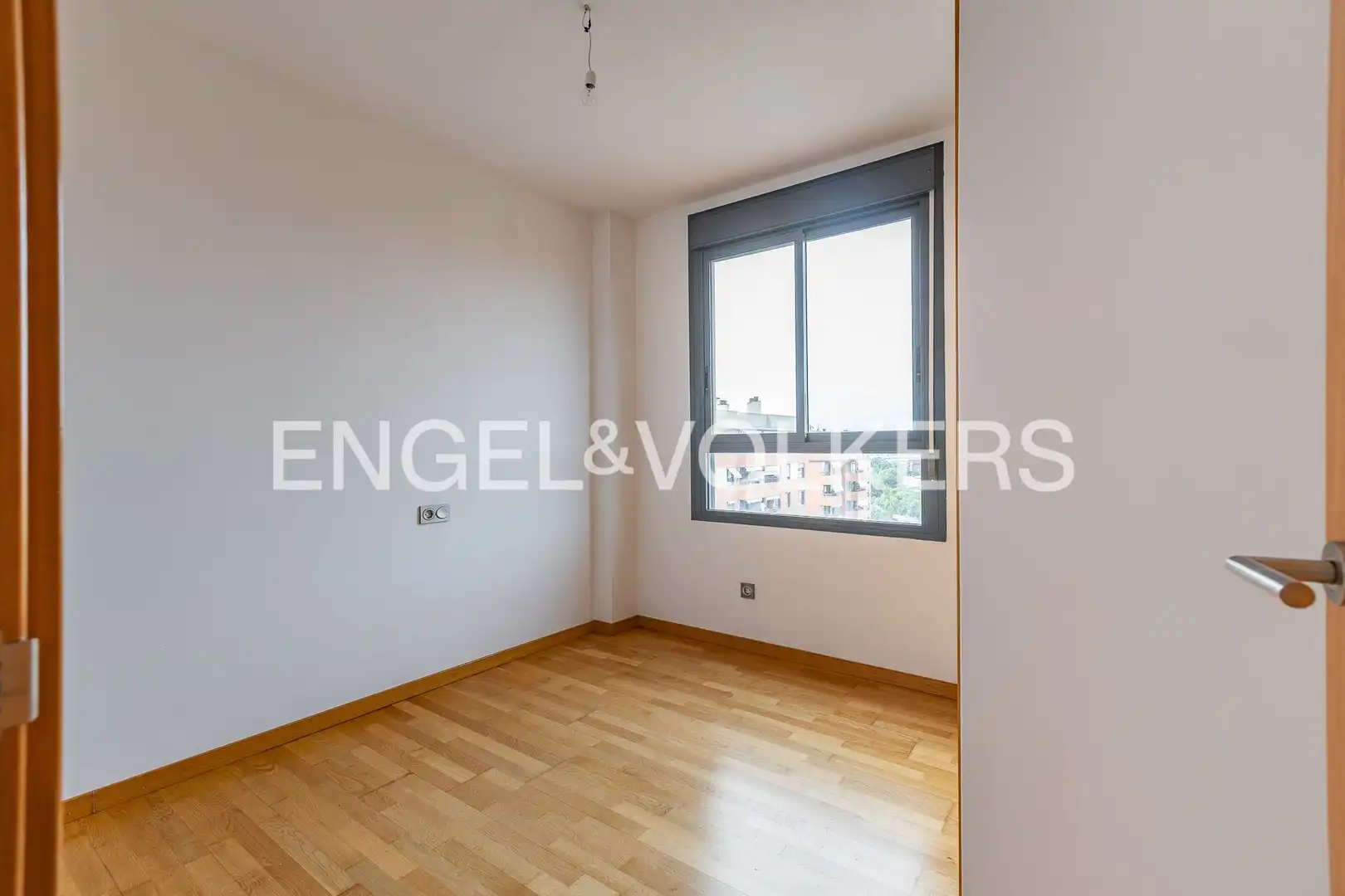 Habitación de Piso en venta en Sabadell con Aire acondicionado, Calefacción y Jardín privado