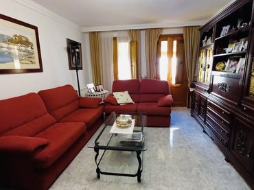 Casa a schiera con balcone in vendita a Centro Urbano
