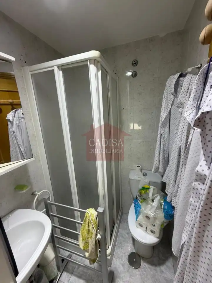 Bathroom of Flat for rent in Salamanca  with Heating, Terrace and Storage room
