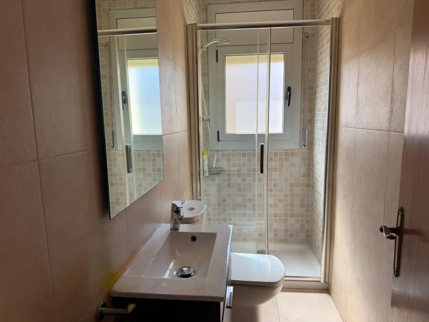 Casa con piscina in vendita a Carrer Carrer Joan Miró 10, imagen 8