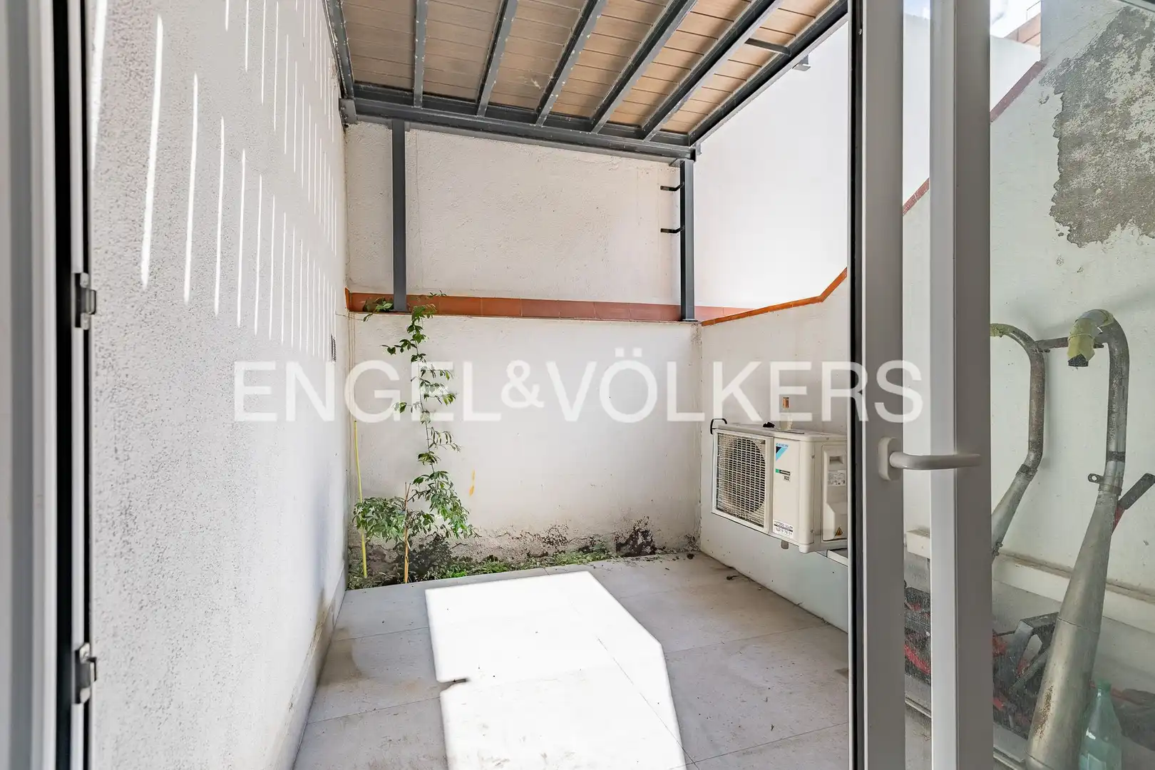 Terrassa de Casa o xalet en venda en Sabadell amb Aire condicionat, Calefacció i Jardí privat