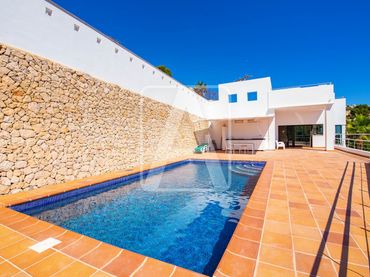Villa con piscina in vendita a Cala Advocat - Baladrar