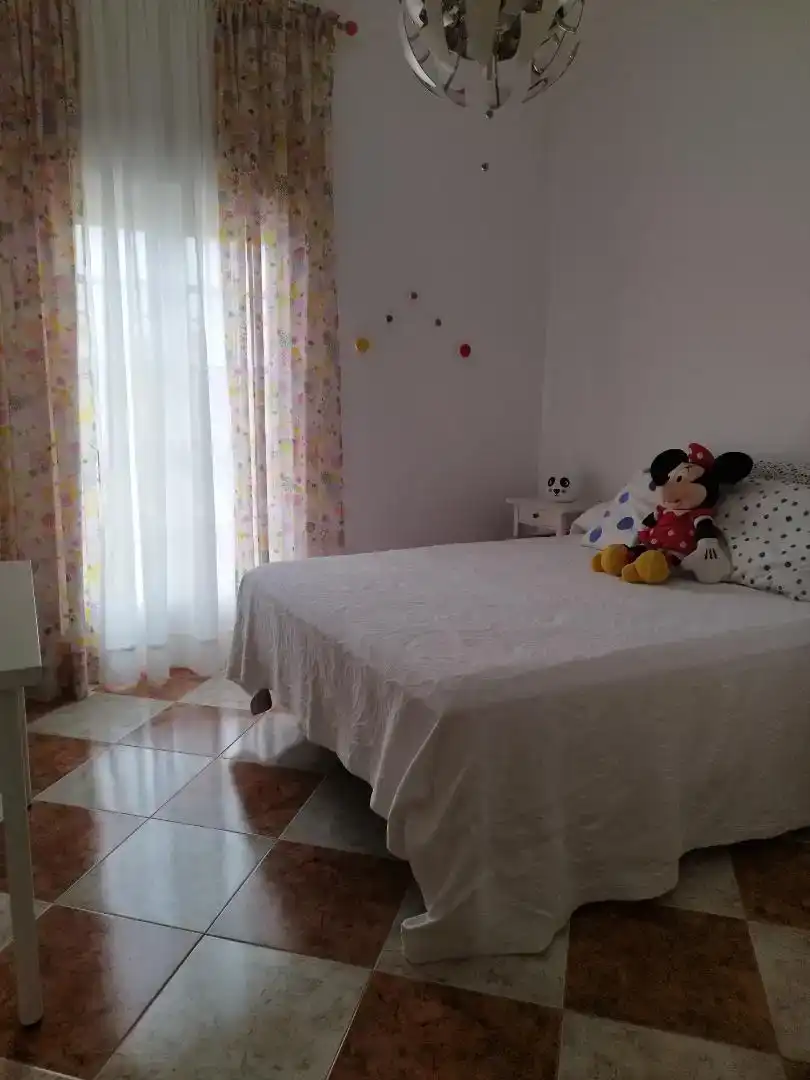 Habitación de Casa adosada en venta en Carmona con Trastero