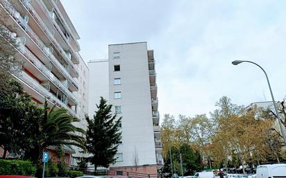 Exterior view of Flat to rent in  Madrid Capital  with Oven
