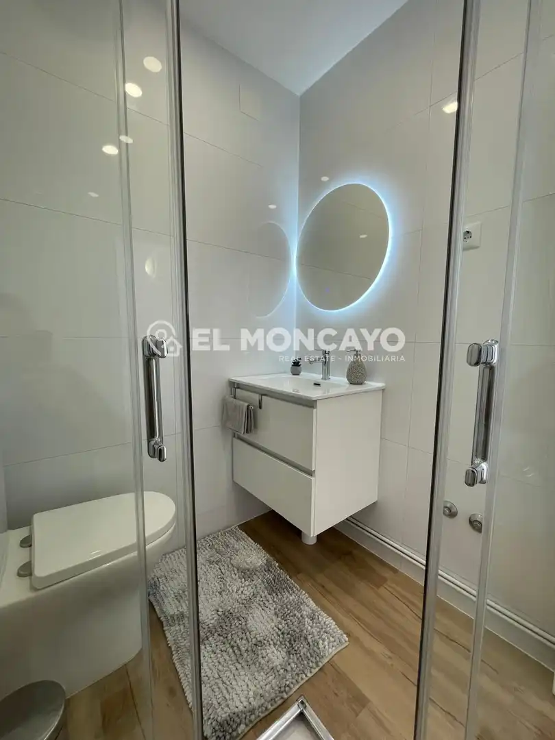 Badezimmer von Wohnungen zum Verkauf in Torrevieja mit Terrasse, Möbliert und Gemeinschaftspool