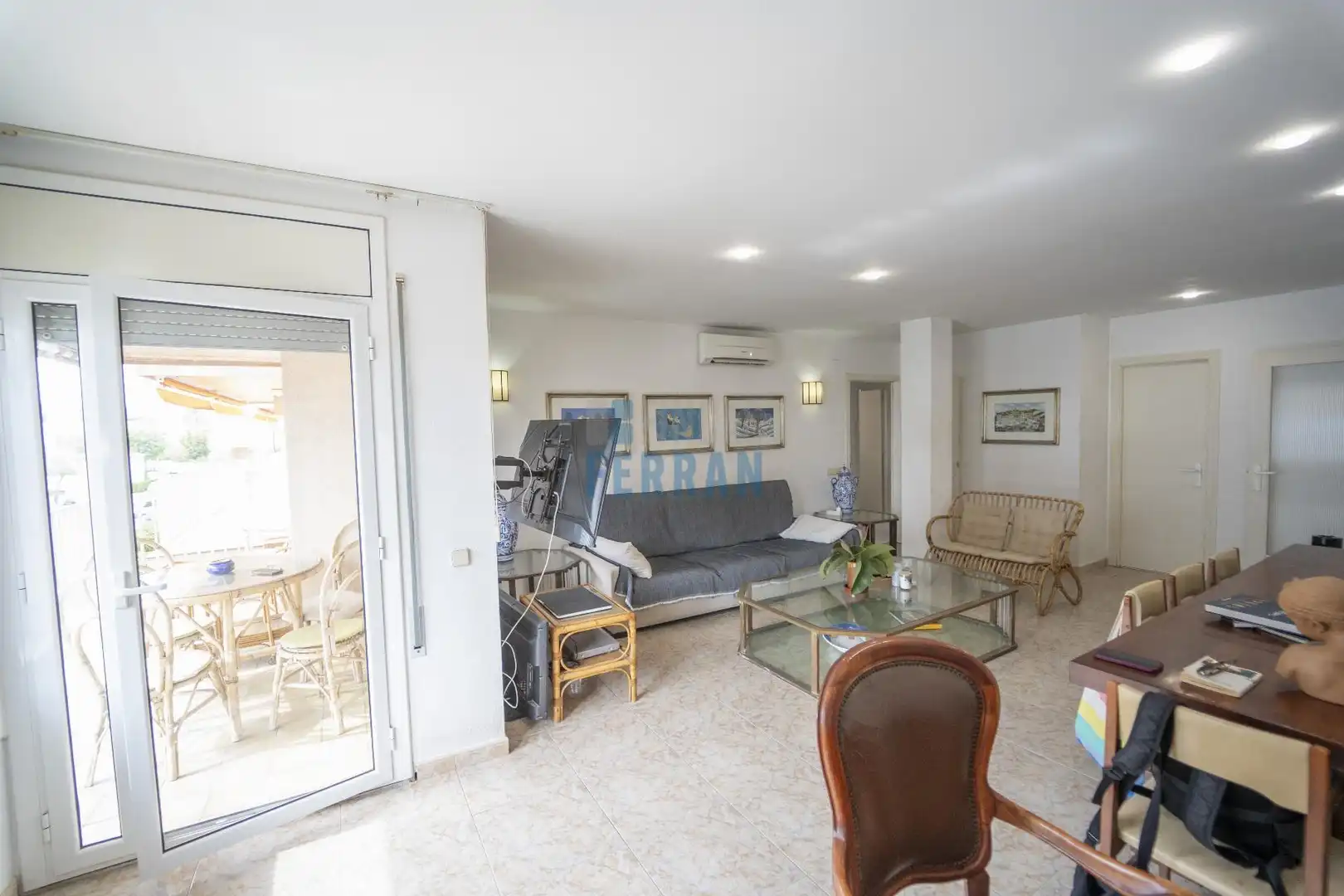 Sala d'estar de Apartament en venda en El Vendrell amb Aire condicionat, Terrassa i Traster