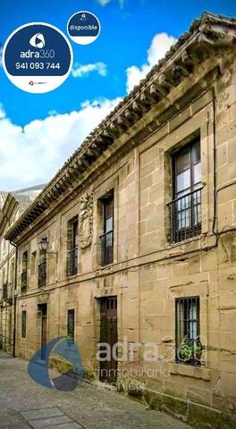 Edificio en Venta en Maestro Bergareche en Briones