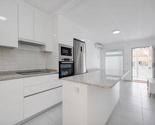 Kitchen of House or chalet for sale in Torrevieja  with Air Conditioner, Private garden and Terrace