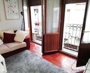 Sala d'estar de Apartament de lloguer en Bilbao  amb Balcó