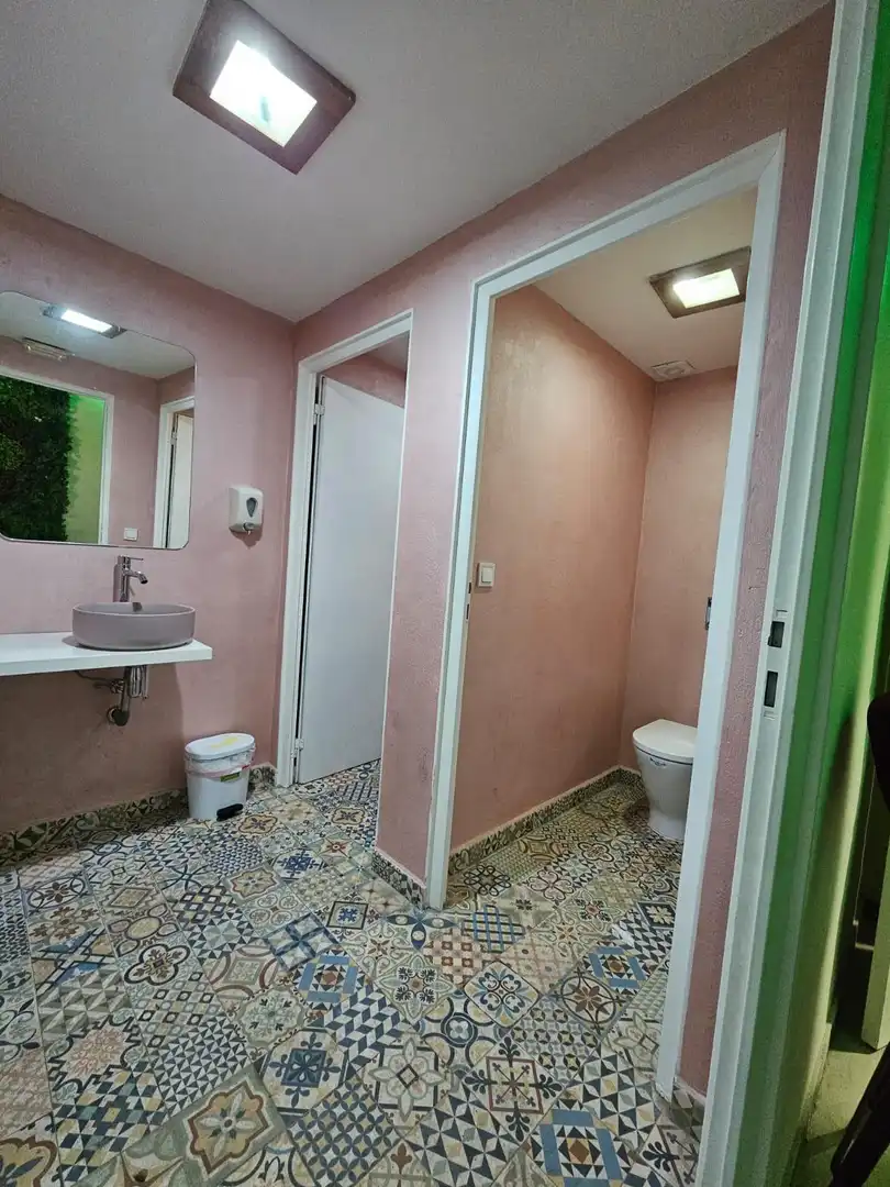 Local comercial en venta en L'Eixample, imagen 11