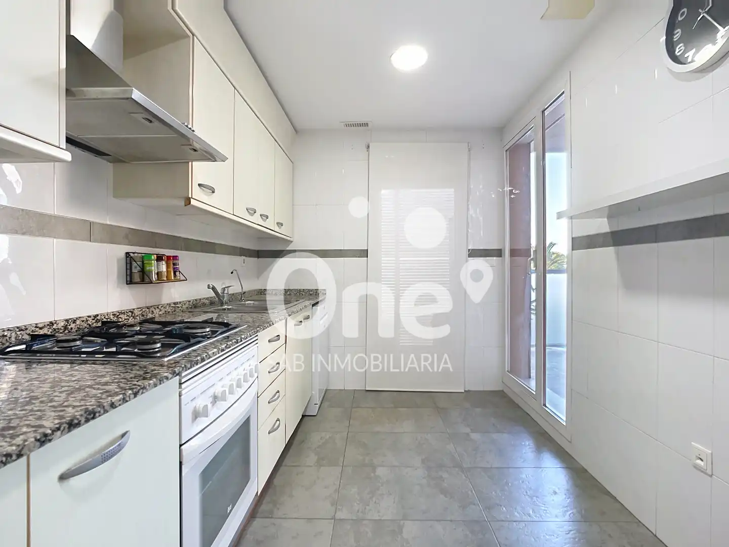 Kitchen of Flat for sale in Paterna  with Air Conditioner, Heating and Parquet flooring