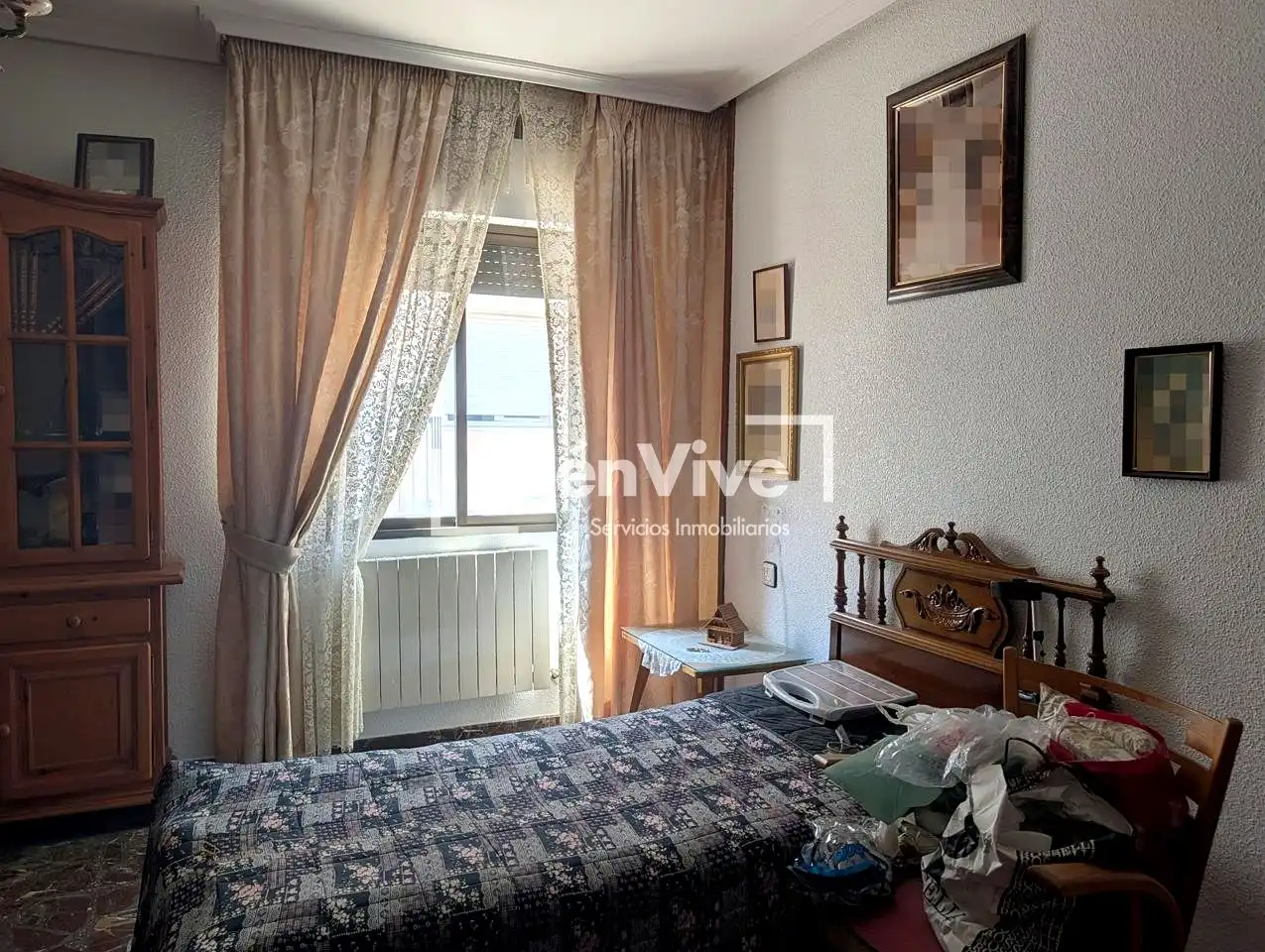 Dormitori de Casa adosada en venda en Jaén amb Aire condicionat, Calefacció i Terrassa